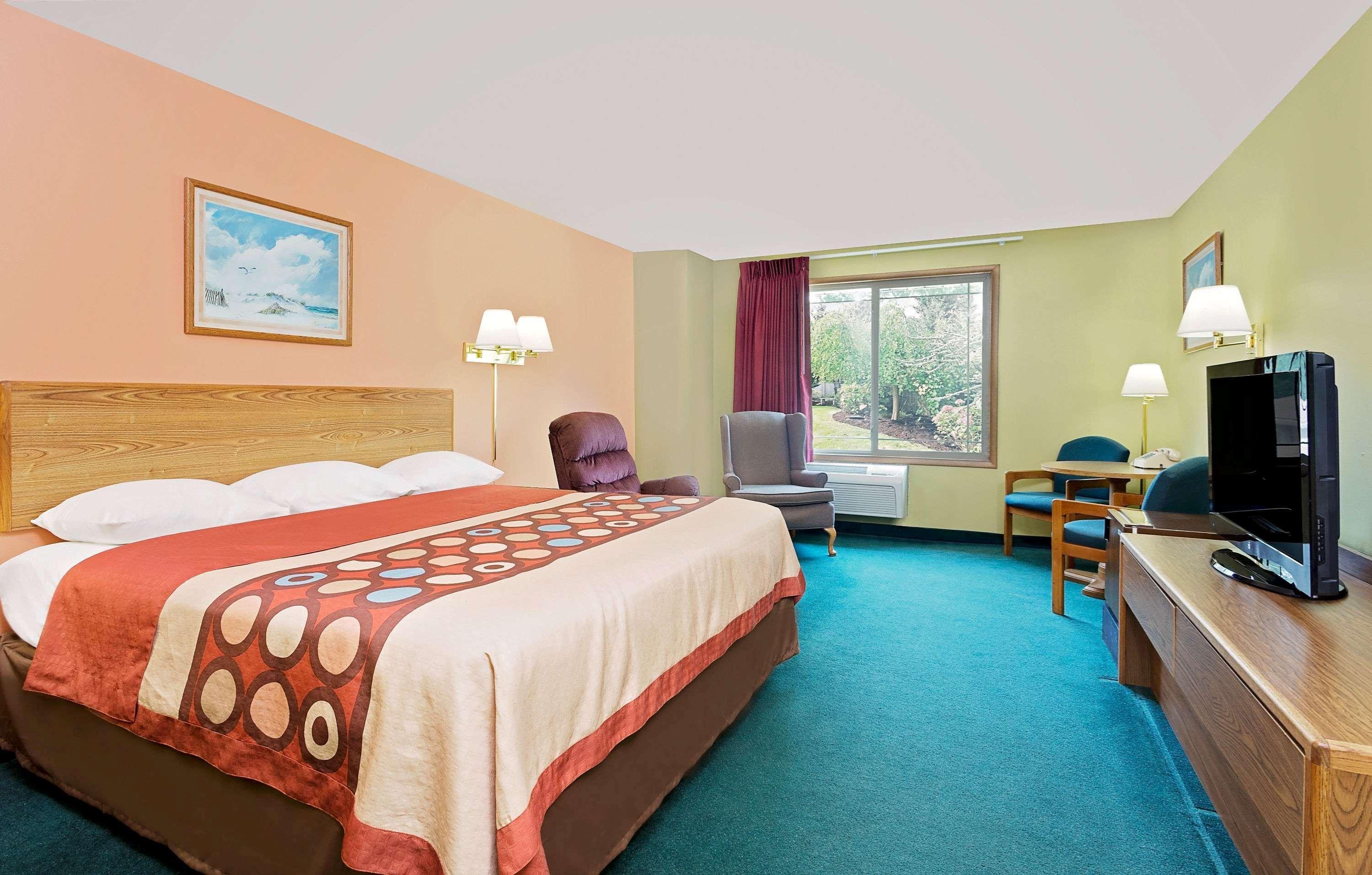 Super 8 By Wyndham Sturgeon Bay Hotell Exteriör bild
