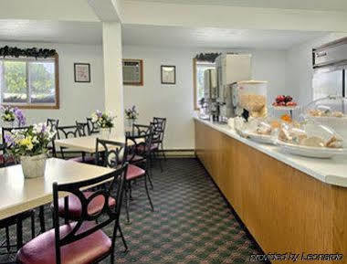 Super 8 By Wyndham Sturgeon Bay Hotell Exteriör bild